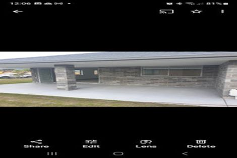 Photo of property in 30 Kaurinui Crescent, One Tree Point, 0118