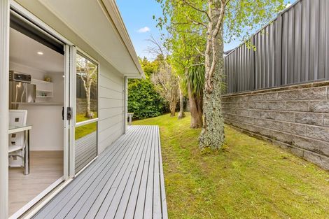 Photo of property in 1/14 Sunward Rise, Glenfield, Auckland, 0629