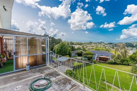 Photo of property in 9 Mcclintock Road, Massey, Auckland, 0614