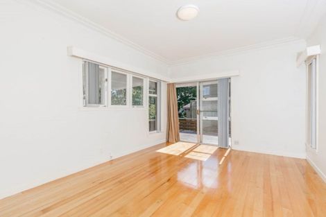 Photo of property in 2/1280 New North Road, Avondale, Auckland, 1026