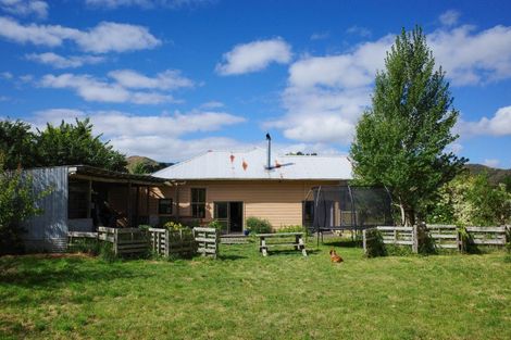 Photo of property in 3345 Weber Road, Weber, Dannevirke, 4970