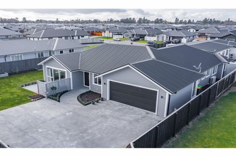 Photo of property in 31 Watkins Drive, Rangiora, 7400
