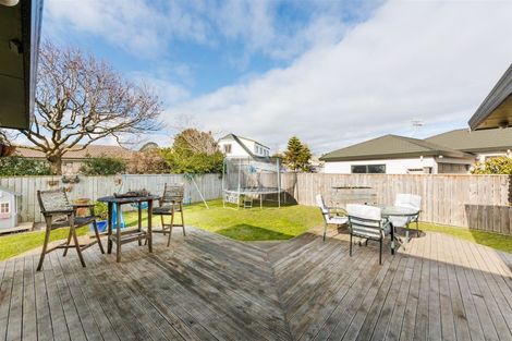 Photo of property in 43 Dalfield Place, Highbury, Palmerston North, 4412