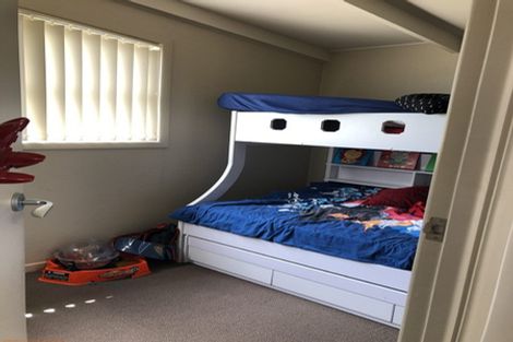 Photo of property in 4 Manutara Avenue, Forrest Hill, Auckland, 0620