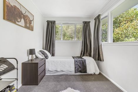 Photo of property in 673 West Coast Road, Oratia, Auckland, 0604