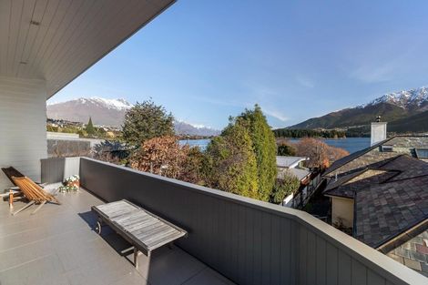 Photo of property in 37a Bay View Road, Kelvin Heights, Queenstown, 9300