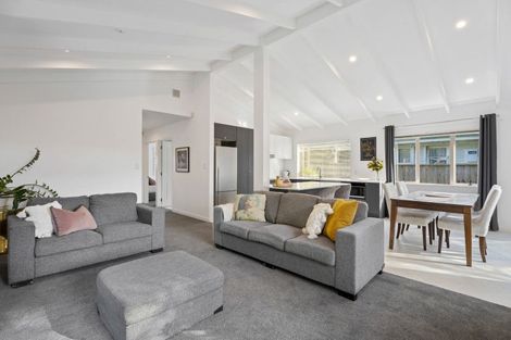 Photo of property in 60 Holmes Road, Manurewa, Auckland, 2102