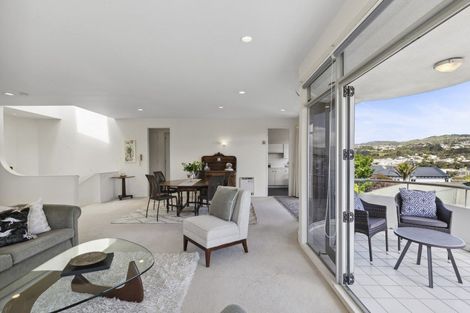 Photo of property in 19 Lawson Place, Mount Victoria, Wellington, 6011