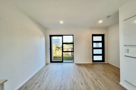 Photo of property in 148 Mcleod Road, Te Atatu South, Auckland, 0610