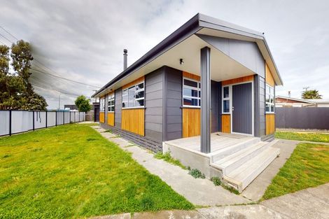 Photo of property in 5 Hood Street, Castlecliff, Whanganui, 4501