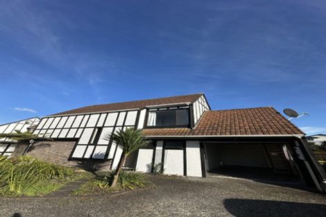 Photo of property in 3/15 Swanson Road, Henderson, Auckland, 0610