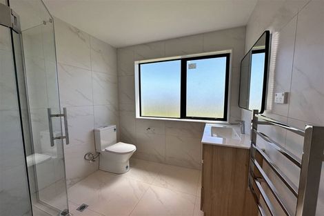 Photo of property in 42f Donegal Park Drive, Flat Bush, Auckland, 2019