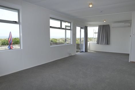 Photo of property in 7 Kent Avenue, Waitarere Beach, Levin, 5510