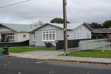 Photo of property in 8 Bracken Street, Petone, Lower Hutt, 5012