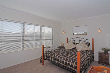 Photo of property in 36 Chester Street, Taradale, Napier, 4112