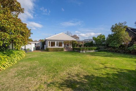 Photo of property in 130 Memorial Avenue, Burnside, Christchurch, 8053