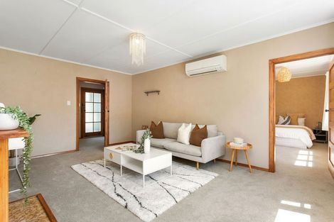 Photo of property in 34 Pitcairn Crescent, Bryndwr, Christchurch, 8053