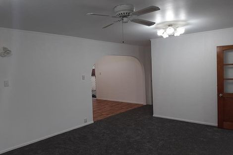 Photo of property in 1/2a Takapu Street, Henderson, Auckland, 0612