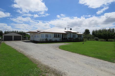 Photo of property in 17 Cemetery Road, Patutahi, Gisborne, 4072