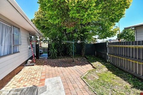 Photo of property in 426 Roscommon Road, Clendon Park, Auckland, 2103