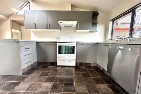 Photo of property in 12 Suffolk Place, Balclutha, 9230