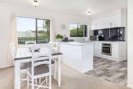 Photo of property in 129 Seaview Road, Paraparaumu Beach, Paraparaumu, 5032