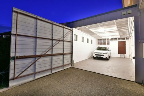 Photo of property in 7 Girrahween Drive, Totara Vale, Auckland, 0629