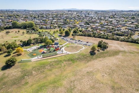 Photo of property in 37 Bramley Drive, Rototuna, Hamilton, 3210