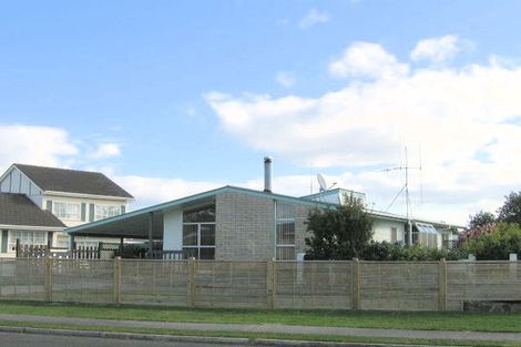 Photo of property in 43 Eversham Road, Mount Maunganui, 3116