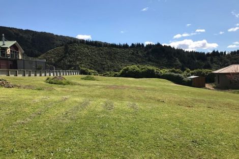 Photo of property in 26 Harbour View Heights, Picton, 7220