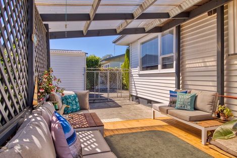 Photo of property in 72 Alexander Avenue, Onekawa, Napier, 4110