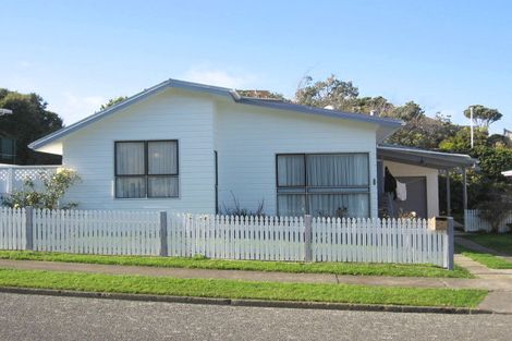 Photo of property in 7 Pennant Grove, Titahi Bay, Porirua, 5022