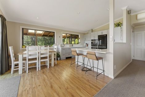 Photo of property in 11 Streets Way, Timberlea, Upper Hutt, 5018