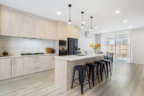 Photo of property in 4b Rosalind Road, Glenfield, Auckland, 0629