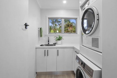 Photo of property in 1467 Mangorei Road, Mangorei, New Plymouth, 4371