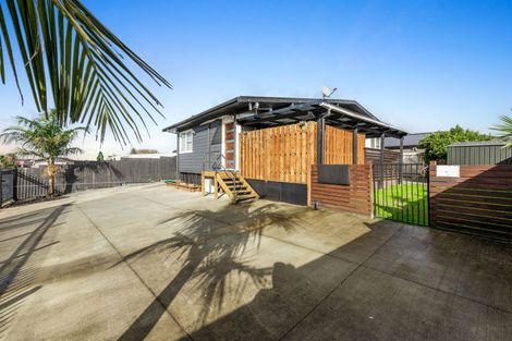 Photo of property in 42 Mcdivitt Street, Manurewa, Auckland, 2102