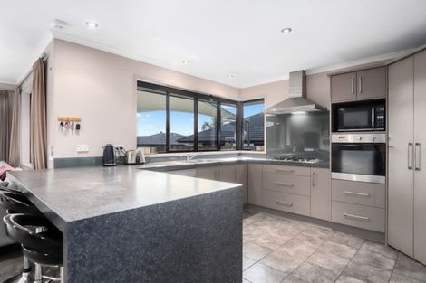 Photo of property in 11 Barrington Drive, Huntington, Hamilton, 3210