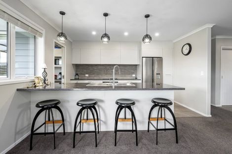 Photo of property in 5 Larches Lane, Kinloch, Taupo, 3377