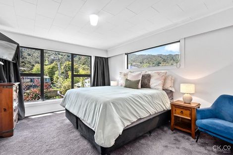 Photo of property in 76 Horoeka Street, Stokes Valley, Lower Hutt, 5019