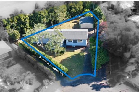 Photo of property in 1 Normandy Place, Henderson, Auckland, 0610