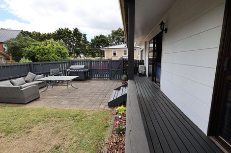 Photo of property in 4/7 Settlement Road, Papakura, 2110