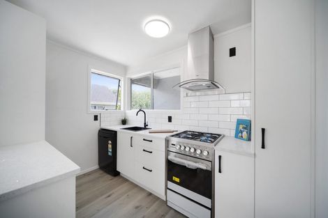 Photo of property in 5 Mikasa Place, Mangere, Auckland, 2022