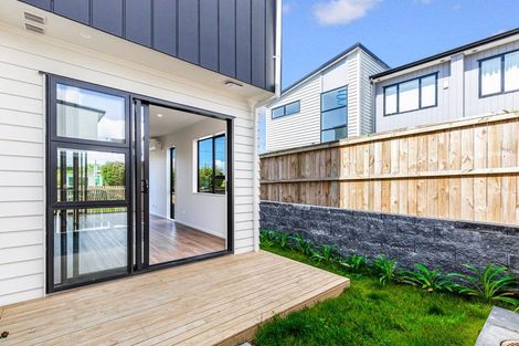 Photo of property in 1/22 Coniston Avenue, Te Atatu South, Auckland, 0610