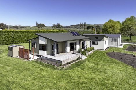 Photo of property in 150 Te Aute Road, Havelock North, 4130