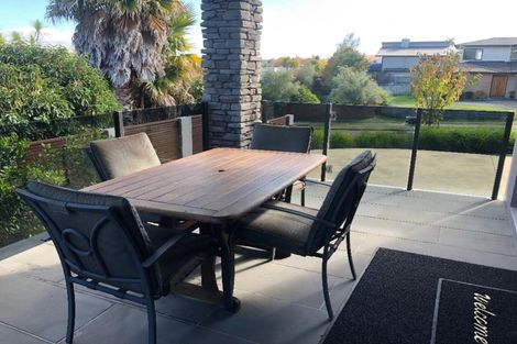 Photo of property in 2 Botanical Heights Drive, Waipahihi, Taupo, 3330