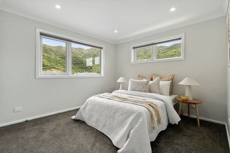 Photo of property in 8 Porokaiwhiri Street, Crofton Downs, Wellington, 6035