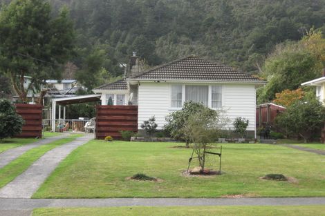 Photo of property in 45 Horoeka Street, Stokes Valley, Lower Hutt, 5019