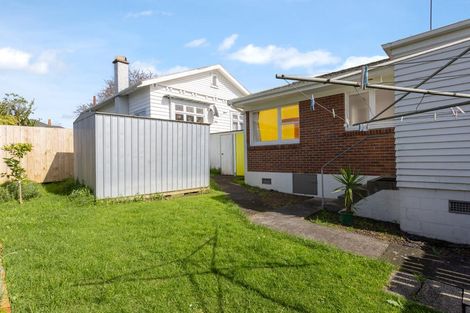 Photo of property in 2/70 Station Road, Papatoetoe, Auckland, 2025