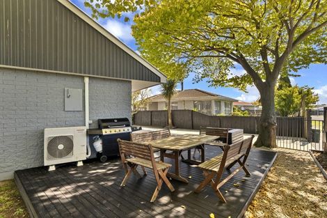 Photo of property in 28 Saint Heliers Crescent, Aranui, Christchurch, 8061