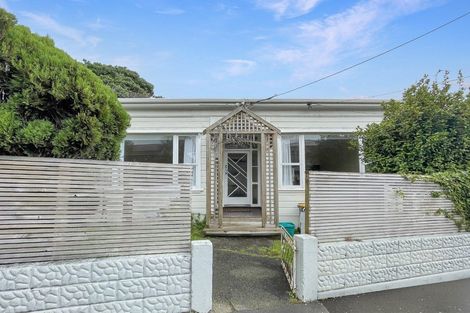 Photo of property in 76 Wallace Street, Mount Cook, Wellington, 6021